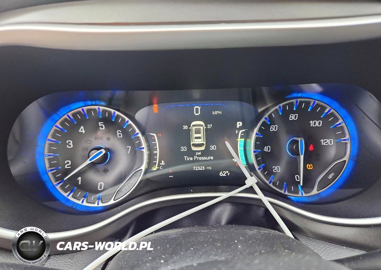 2024 Chrysler Pacifica Touring L VIN:2C4RC1BG3RR179880 - 9