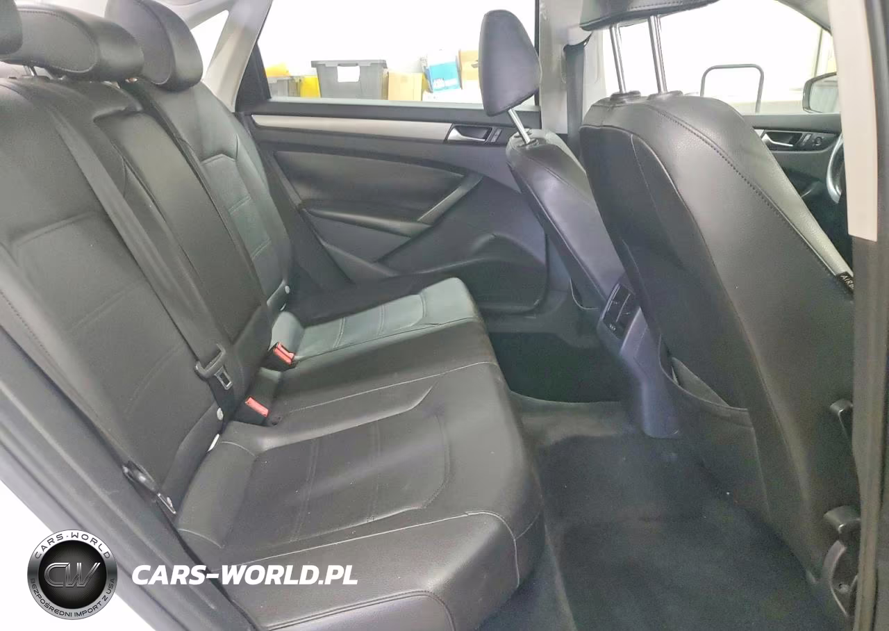 2014 Volkswagen Passat Se VIN:1VWBP7A33EC021305 - 10