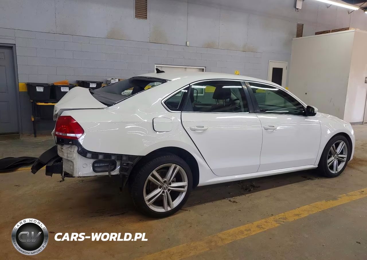 2014 Volkswagen Passat Se VIN:1VWBP7A33EC021305 - 3