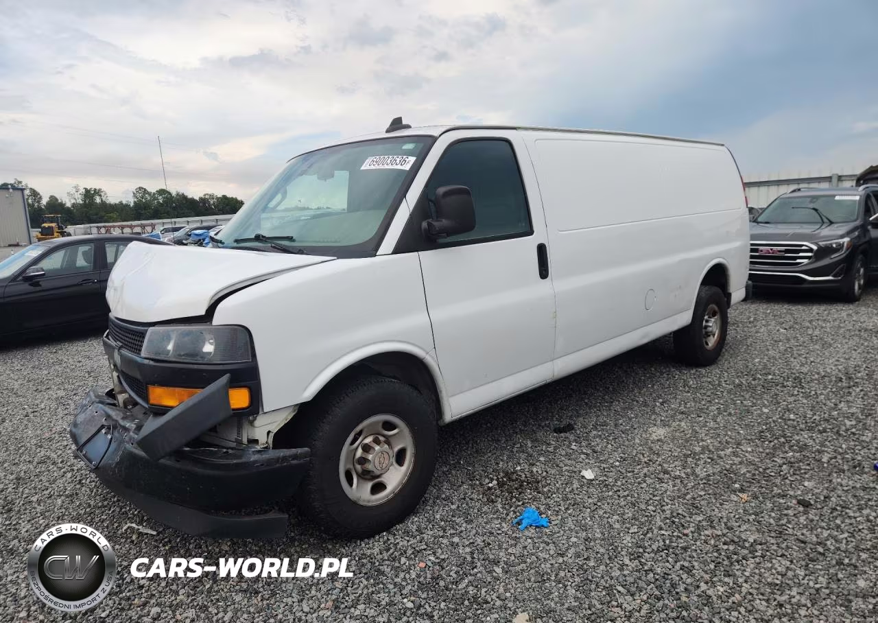 2018 Chevrolet Express G2500 Delivery Van VIN:1GCWGBFP2J1279548 - 1