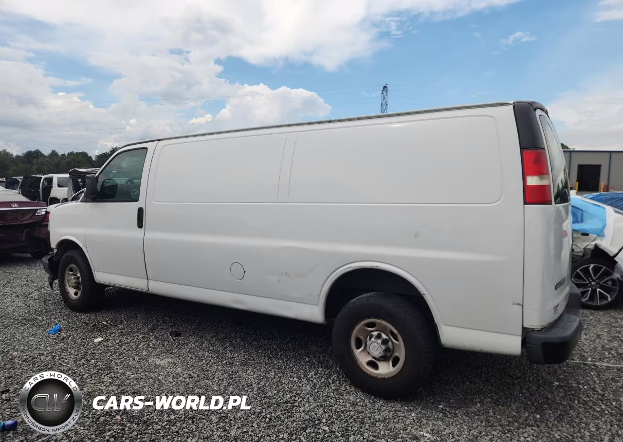 2018 Chevrolet Express G2500 Delivery Van VIN:1GCWGBFP2J1279548 - 2