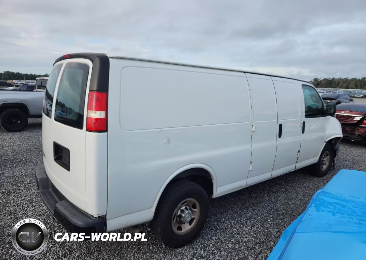 2018 Chevrolet Express G2500 Delivery Van VIN:1GCWGBFP2J1279548 - 3