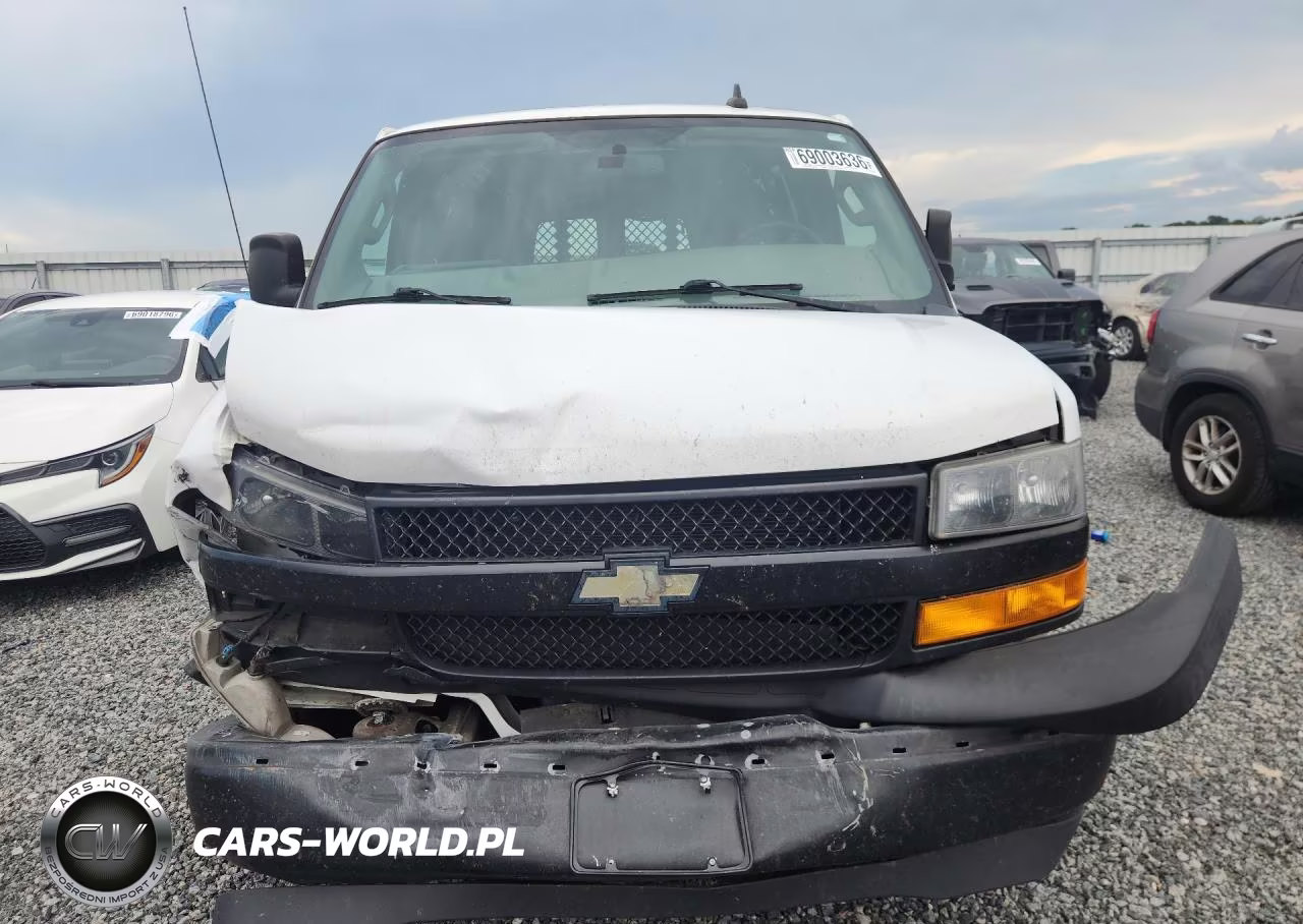 2018 Chevrolet Express G2500 Delivery Van VIN:1GCWGBFP2J1279548 - 5