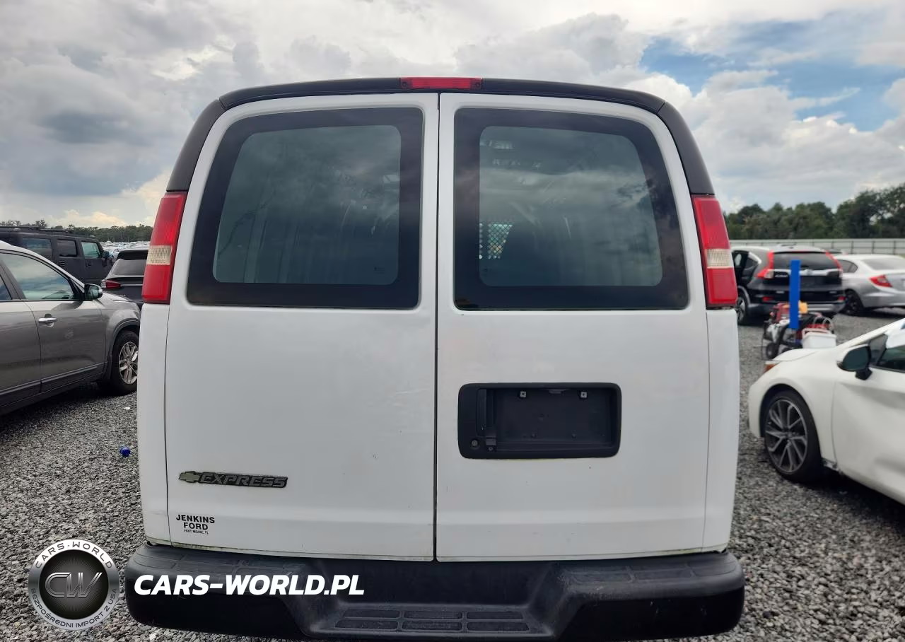 2018 Chevrolet Express G2500 Delivery Van VIN:1GCWGBFP2J1279548 - 6