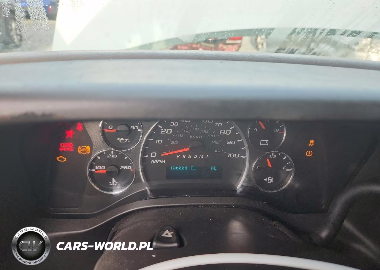 2018 Chevrolet Express G2500 Delivery Van VIN:1GCWGBFP2J1279548 - 9