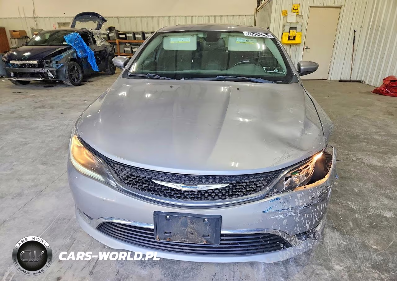 2015 Chrysler 200 Limited VIN:1C3CCCAB6FN631194 - 5