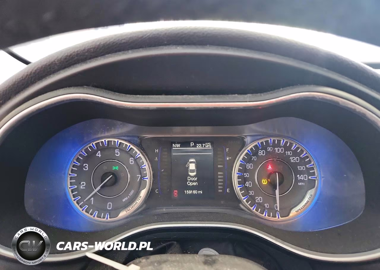 2015 Chrysler 200 Limited VIN:1C3CCCAB6FN631194 - 9
