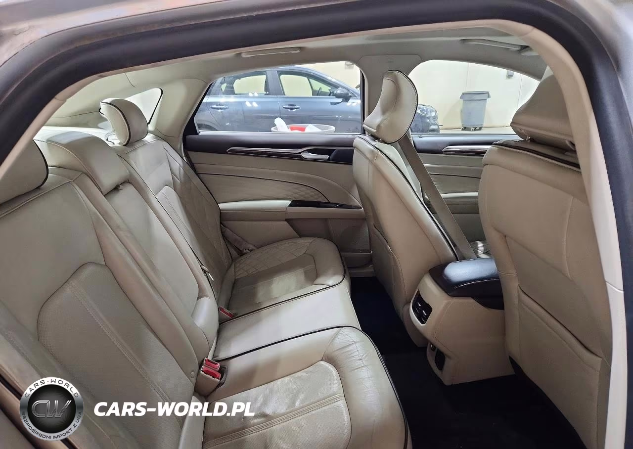 2018 Ford Fusion Titanium-Platinum VIN:3FA6P0D90JR111539 - 10