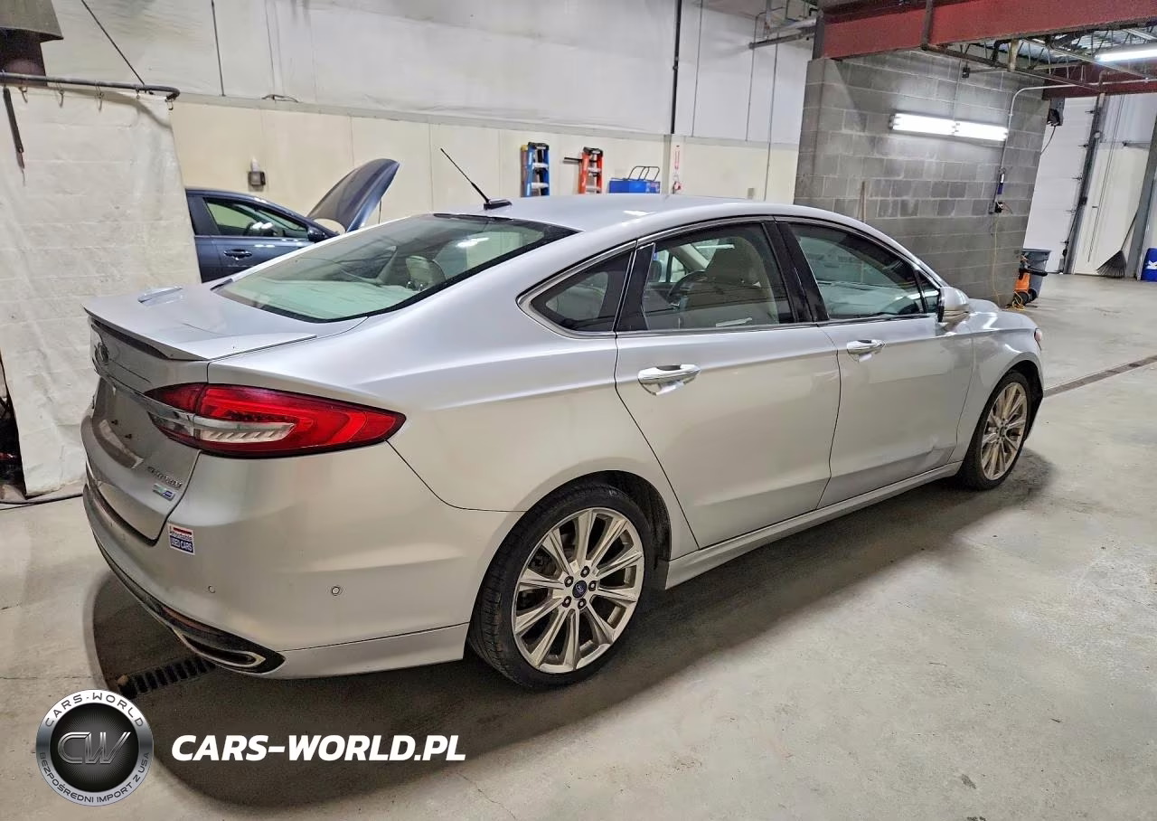 2018 Ford Fusion Titanium-Platinum VIN:3FA6P0D90JR111539 - 3