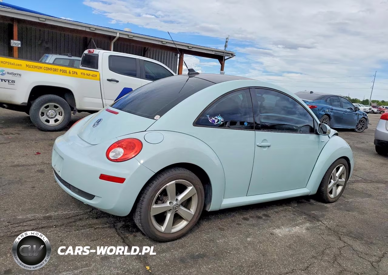 2010 Volkswagen New Beetle VIN:3VWRW3AG0AM035328 - 3