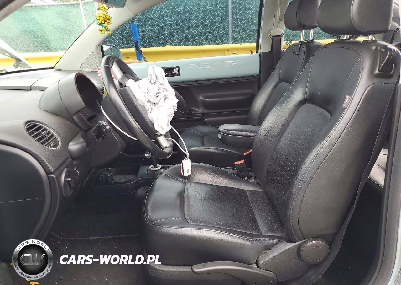 2010 Volkswagen New Beetle VIN:3VWRW3AG0AM035328 - 7