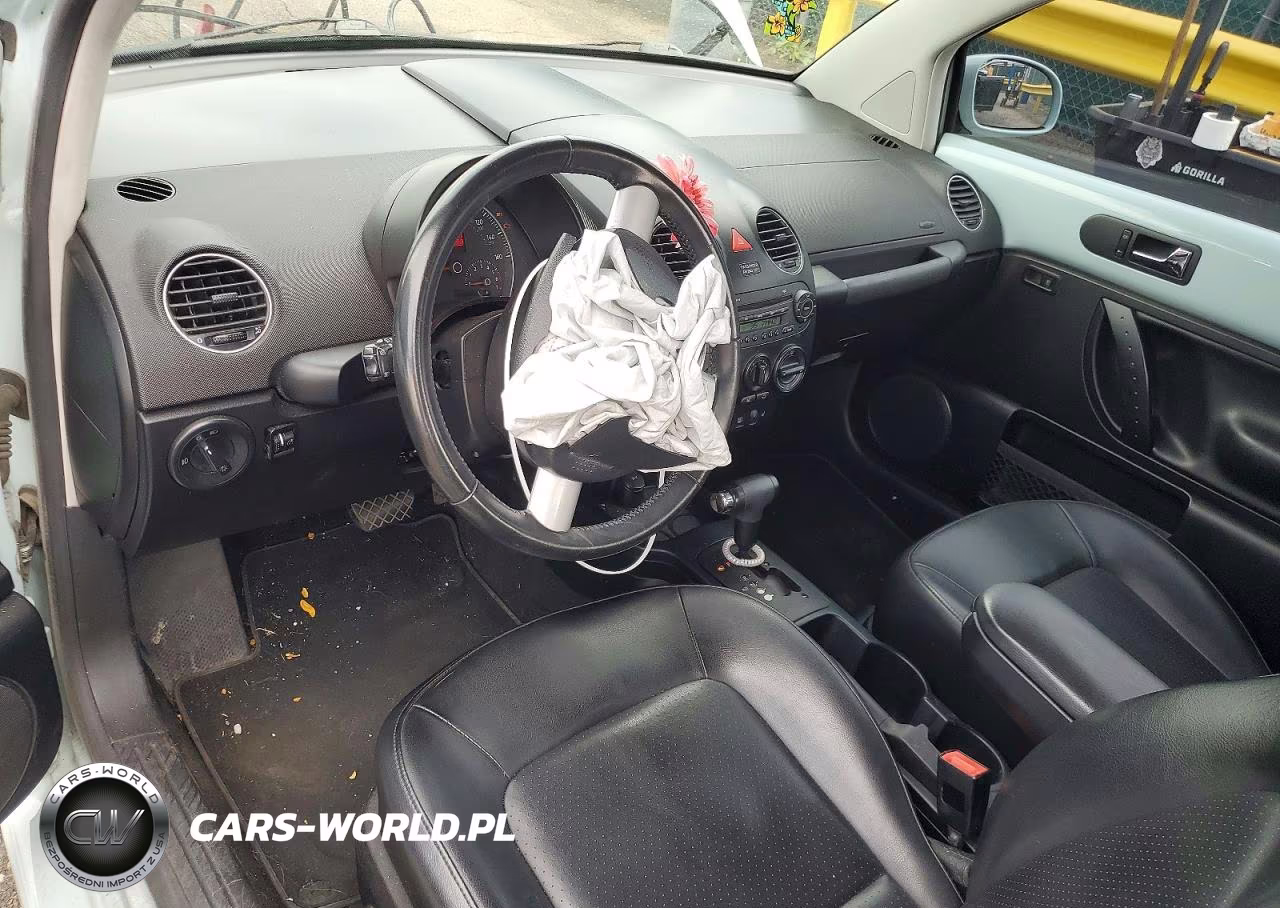 2010 Volkswagen New Beetle VIN:3VWRW3AG0AM035328 - 8