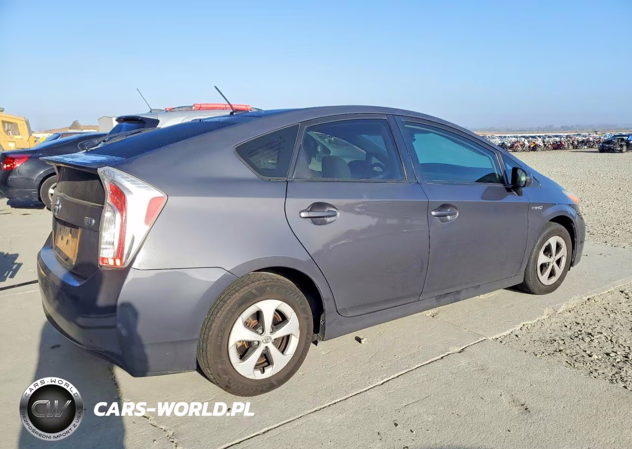 2012 Toyota Prius Three VIN:JTDKN3DU7C5526710 - 3