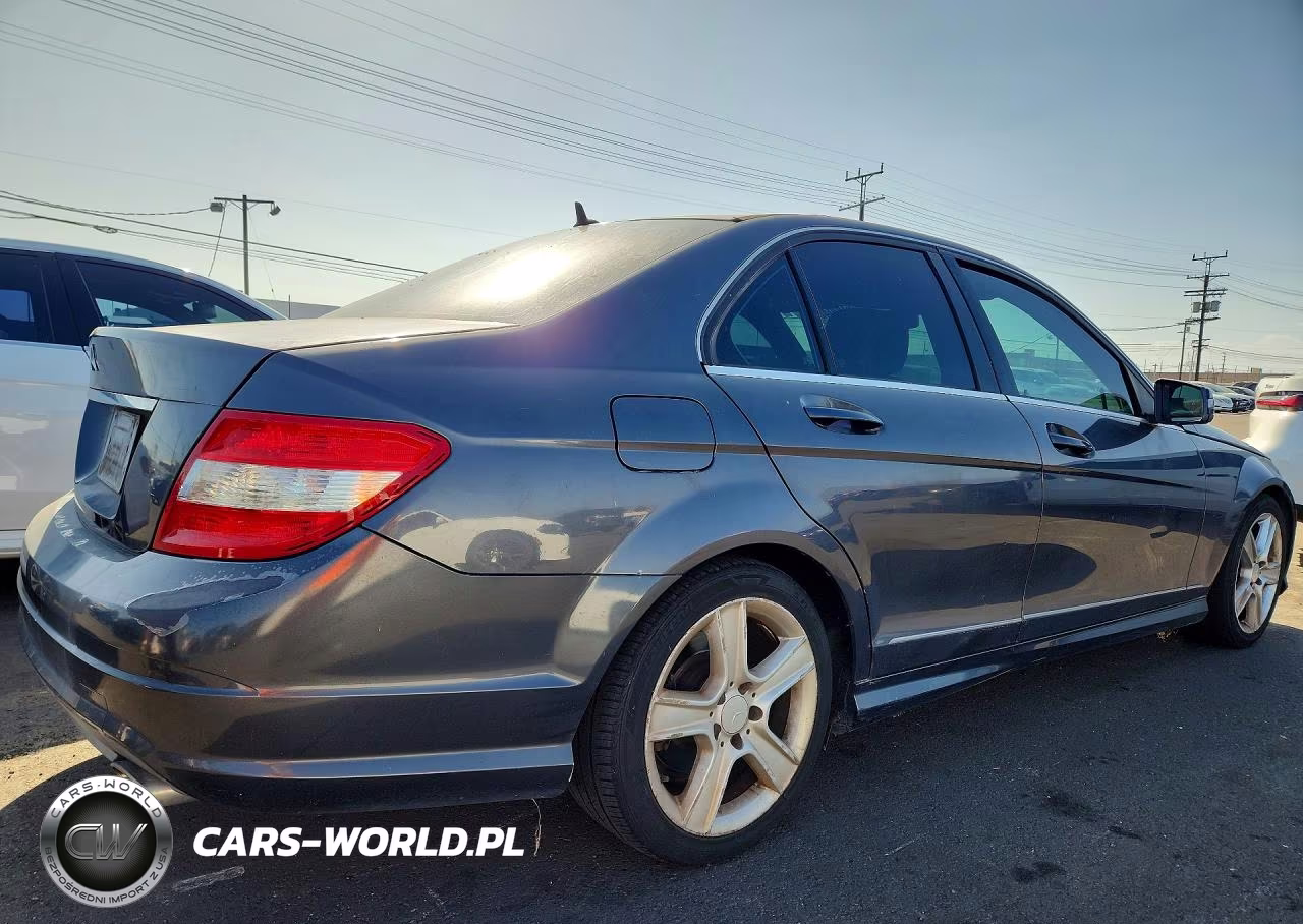 2011 Mercedes-Benz C 300 VIN:WDDGF5EB0BF628344 - 3