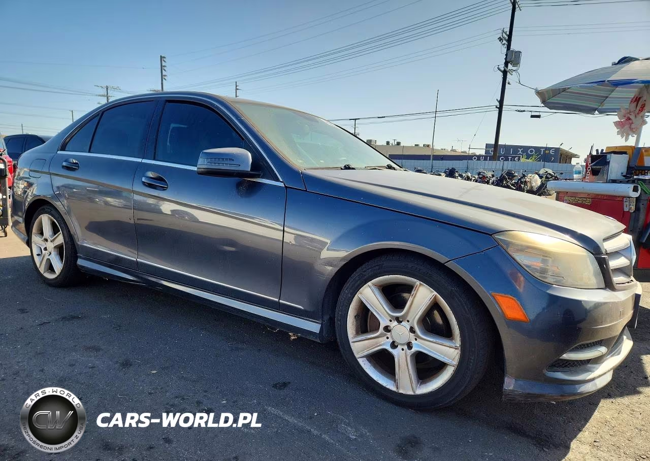 2011 Mercedes-Benz C 300 VIN:WDDGF5EB0BF628344 - 4
