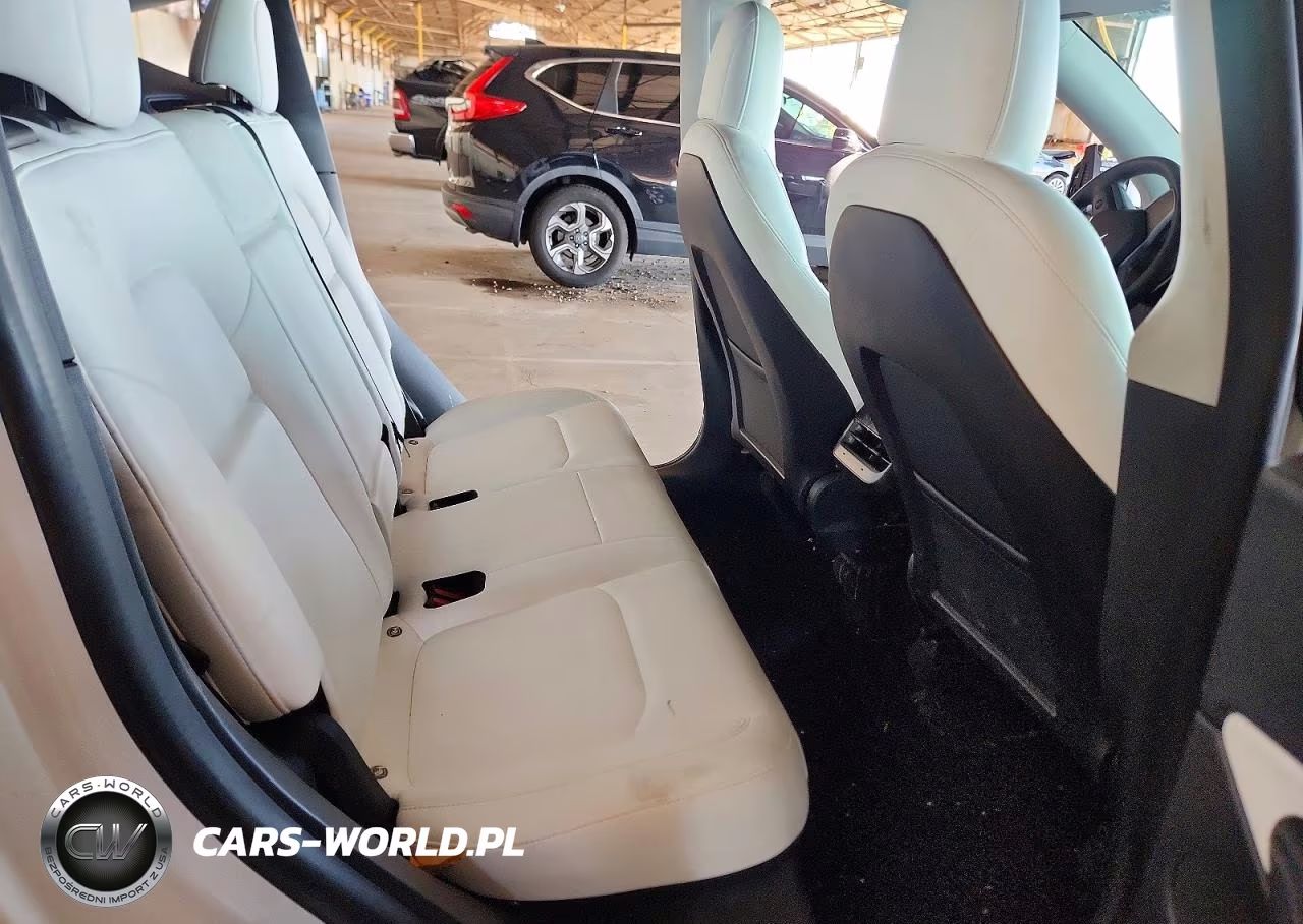 2022 Tesla Model Y VIN:7SAYGDEE5NF512262 - 11
