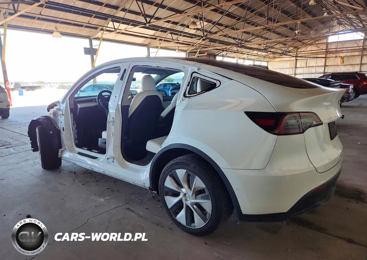 2022 Tesla Model Y VIN:7SAYGDEE5NF512262 - 2
