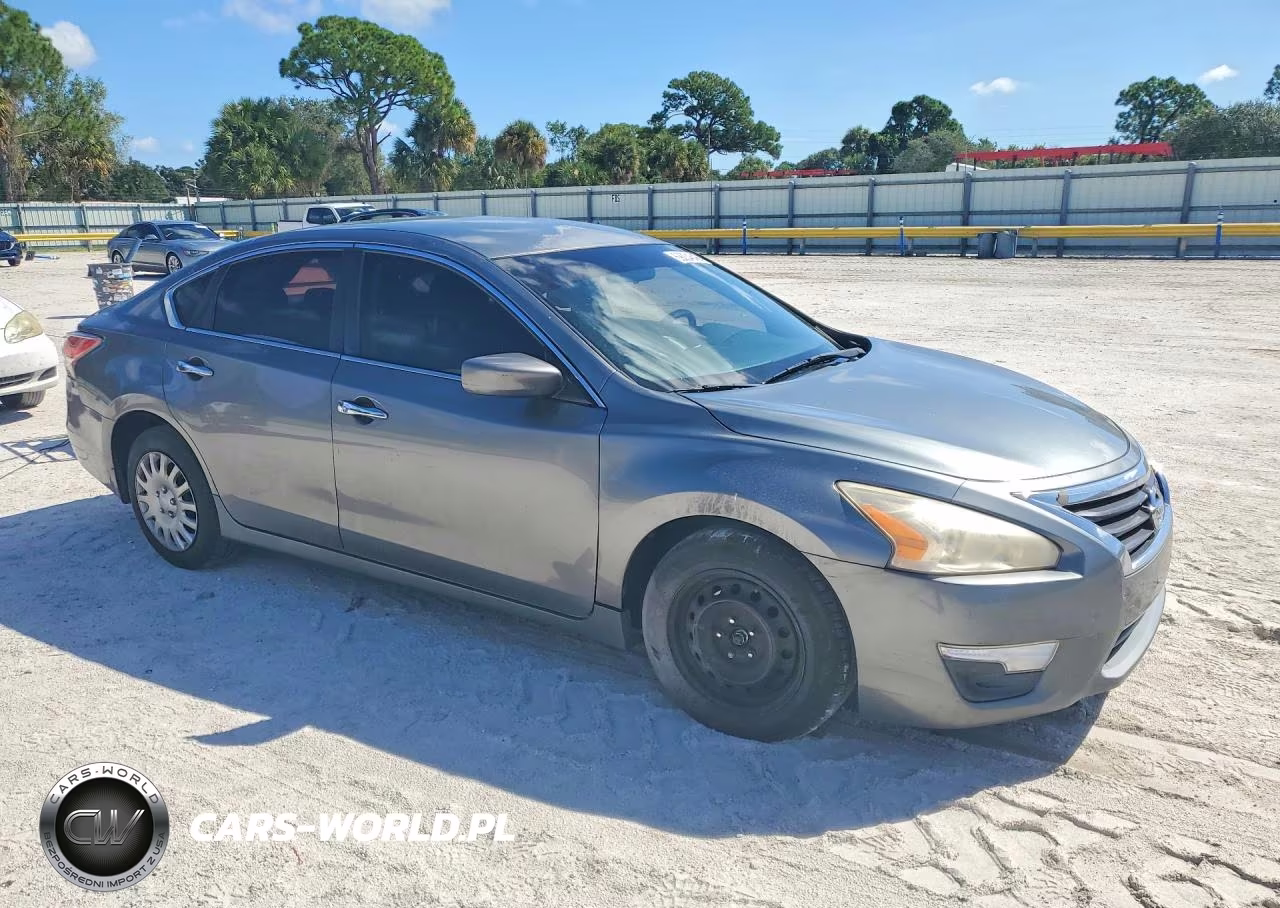 2015 Nissan Altima 2.5 S VIN:1N4AL3AP7FC178994 - 4