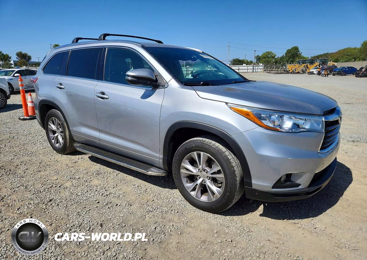 2015 Toyota Highlander Xle VIN:5TDKKRFH1FS077986 - 4