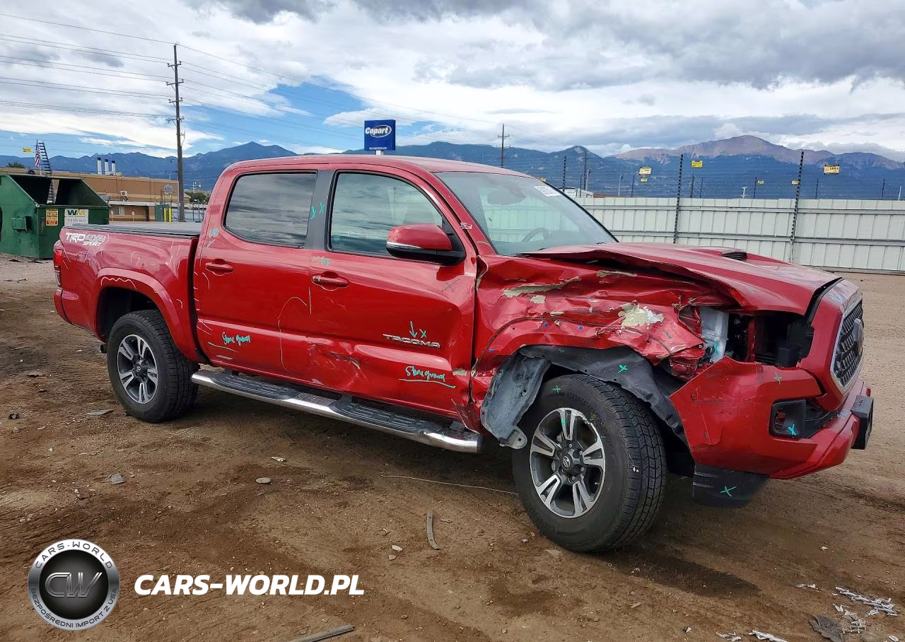 2018 Toyota Tacoma Trd Sport VIN:3TMCZ5AN8JM149474 - 4