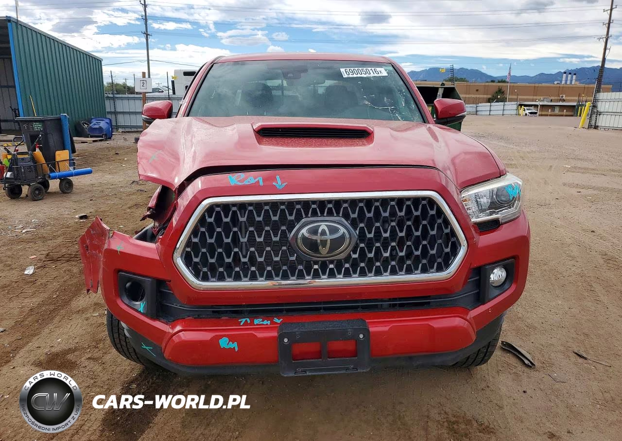 2018 Toyota Tacoma Trd Sport VIN:3TMCZ5AN8JM149474 - 5