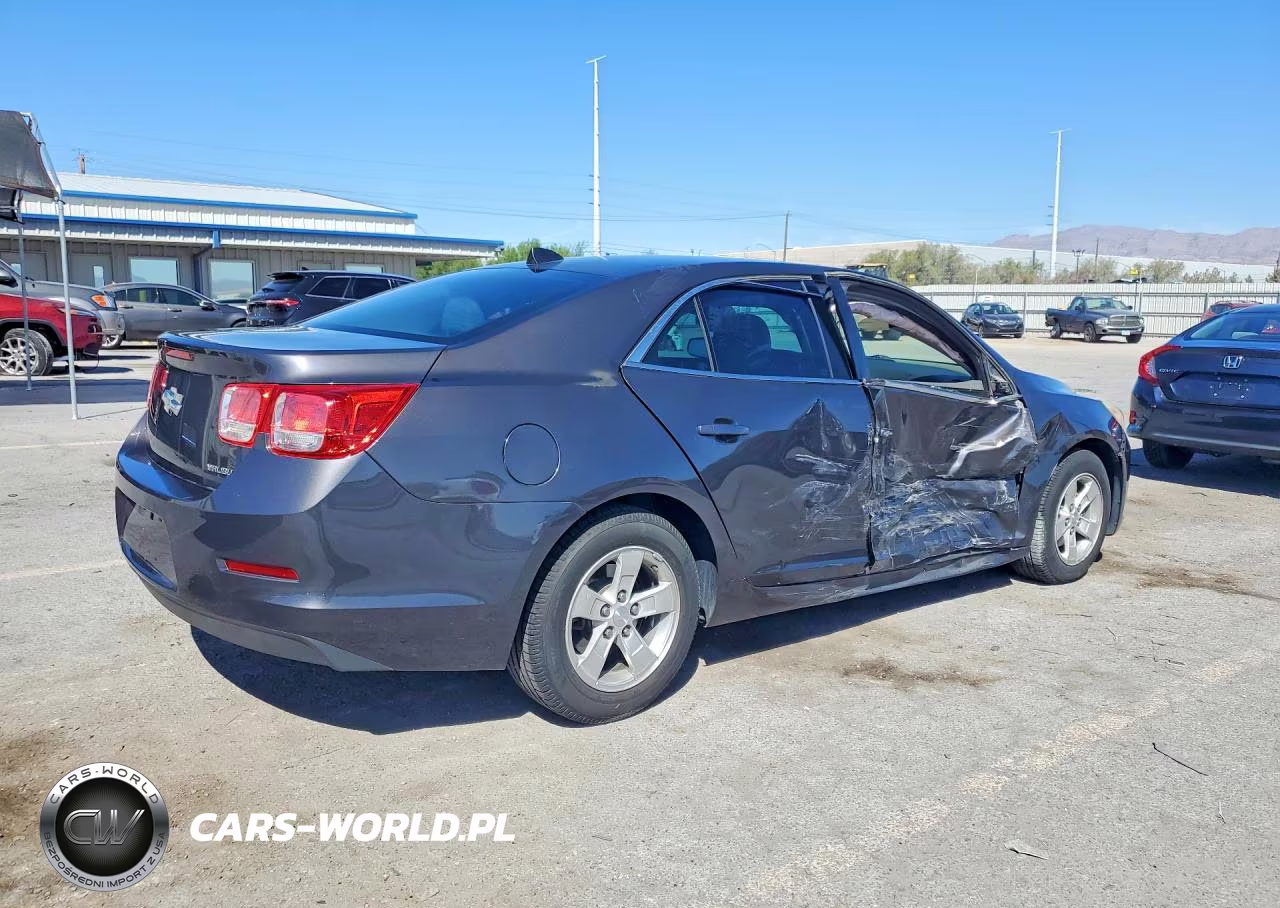2013 Chevrolet Malibu Ls VIN:1G11B5SA5DF350737 - 3