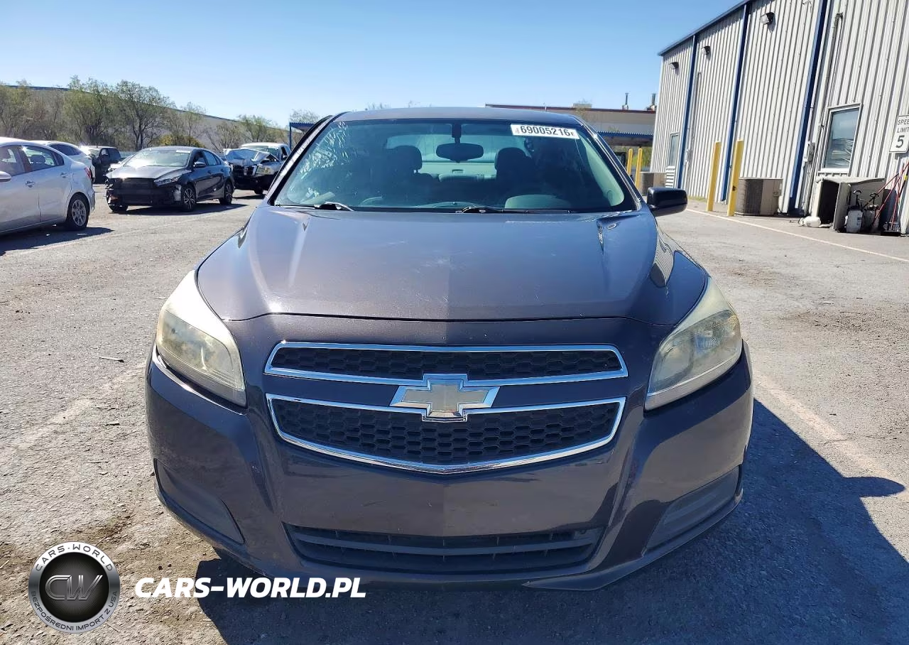 2013 Chevrolet Malibu Ls VIN:1G11B5SA5DF350737 - 5