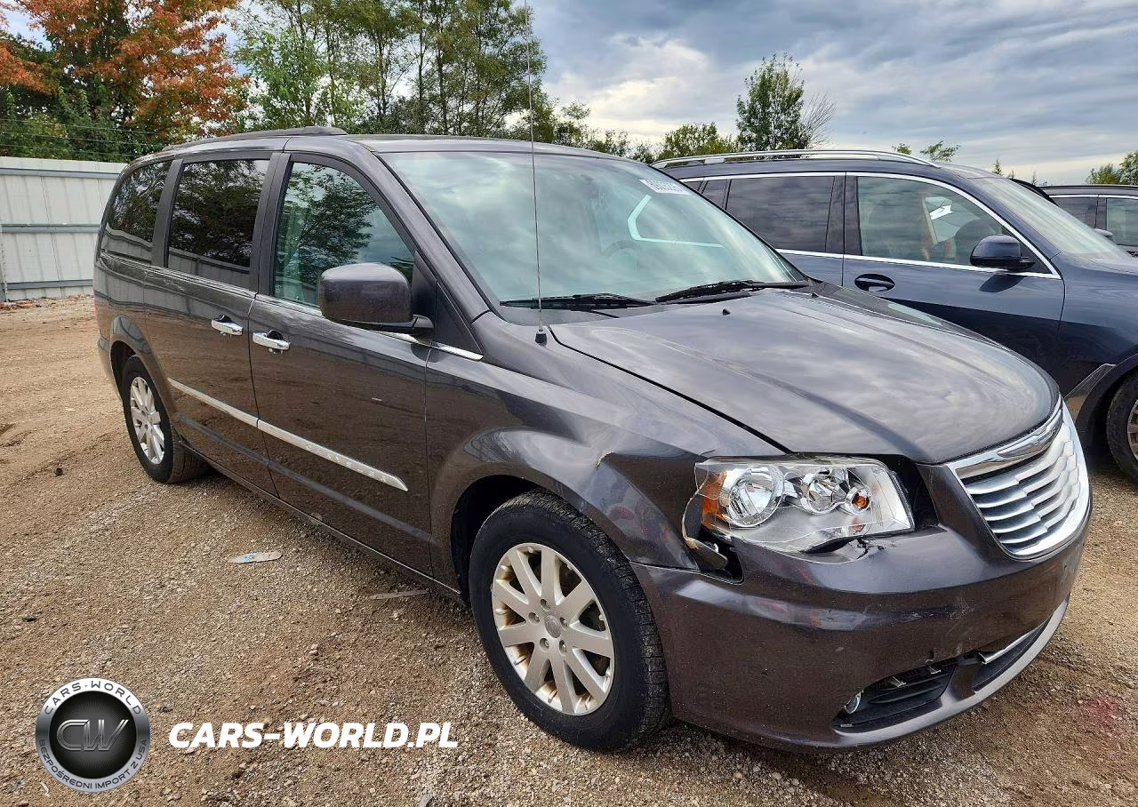 2015 Chrysler Town & Country Touring VIN:2C4RC1BG3FR597058 - 4