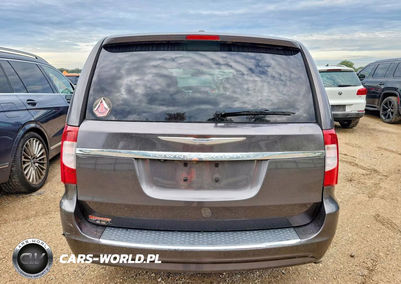 2015 Chrysler Town & Country Touring VIN:2C4RC1BG3FR597058 - 6