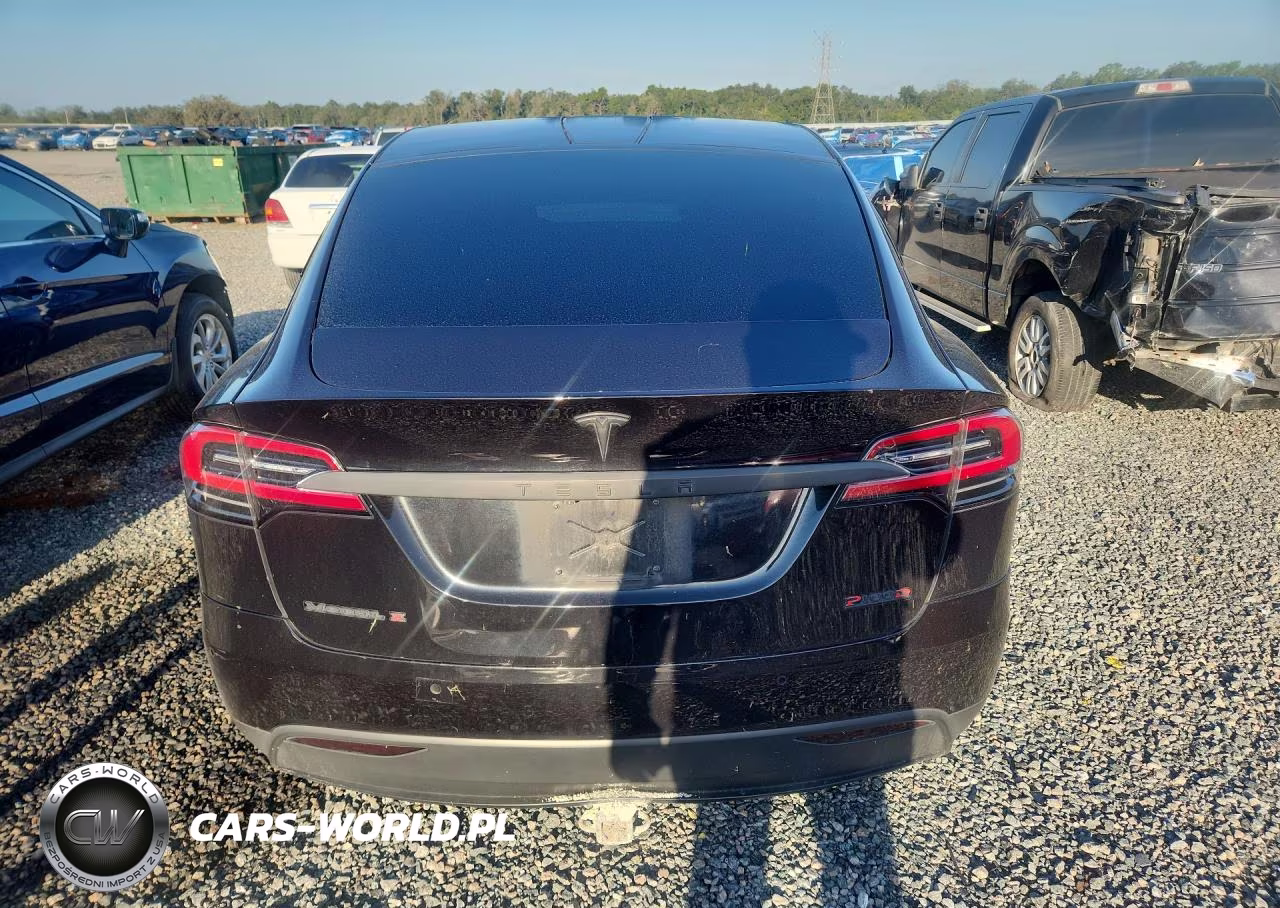 2017 Tesla Model X VIN:5YJXCBE46HF039640 - 6