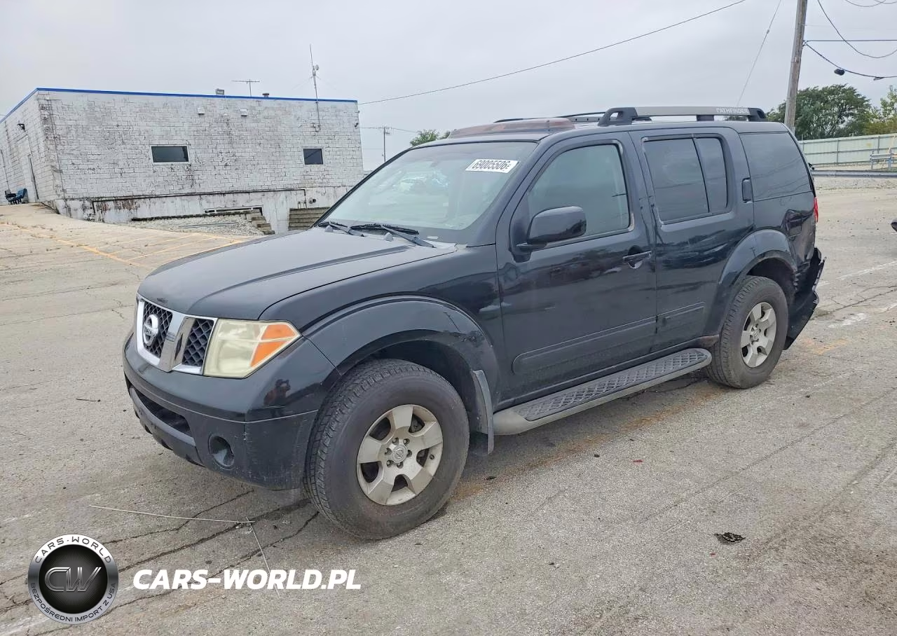 2005 Nissan Pathfinder Xe