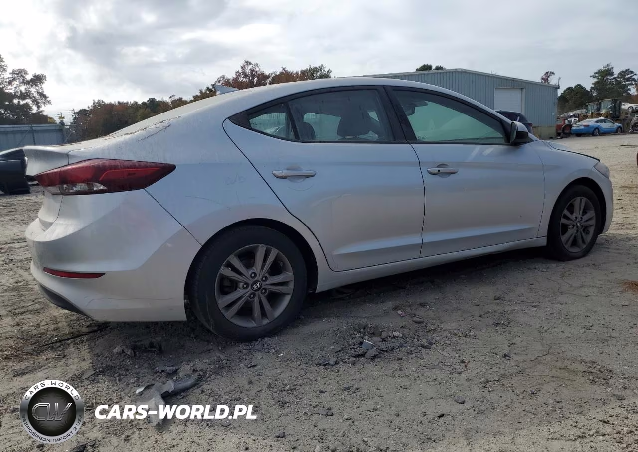 2018 Hyundai Elantra Sel VIN:5NPD84LF7JH222752 - 3