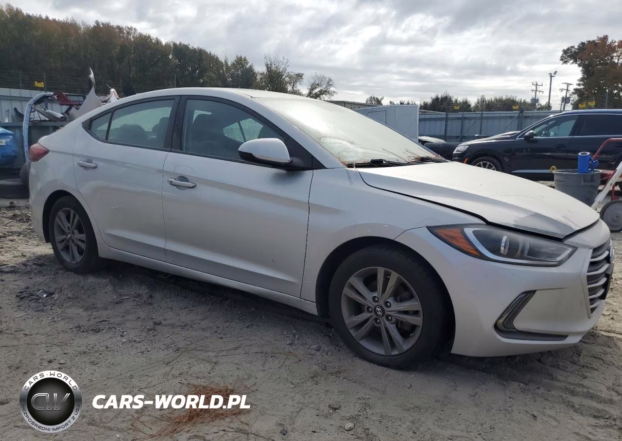2018 Hyundai Elantra Sel VIN:5NPD84LF7JH222752 - 4