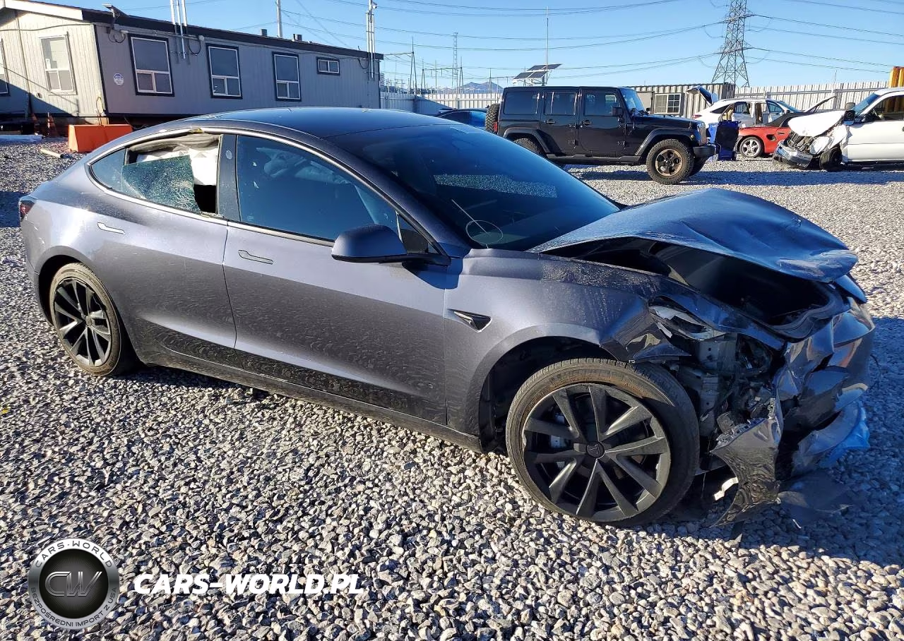 2022 Tesla Model 3 VIN:5YJ3E1EB6NF196503 - 4