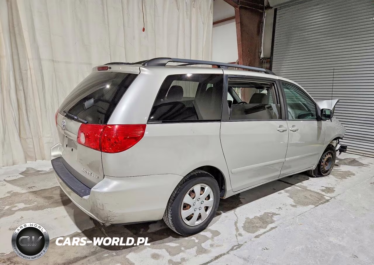 2010 Toyota Sienna Le 7-Passenger VIN:5TDKK4CC6AS321880 - 3