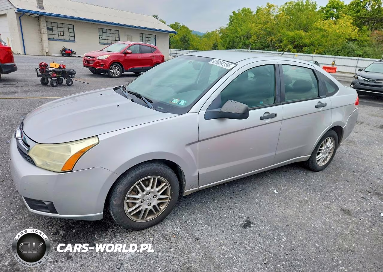 2010 Ford Focus Se VIN:1FAHP3FN3AW294274 - 1