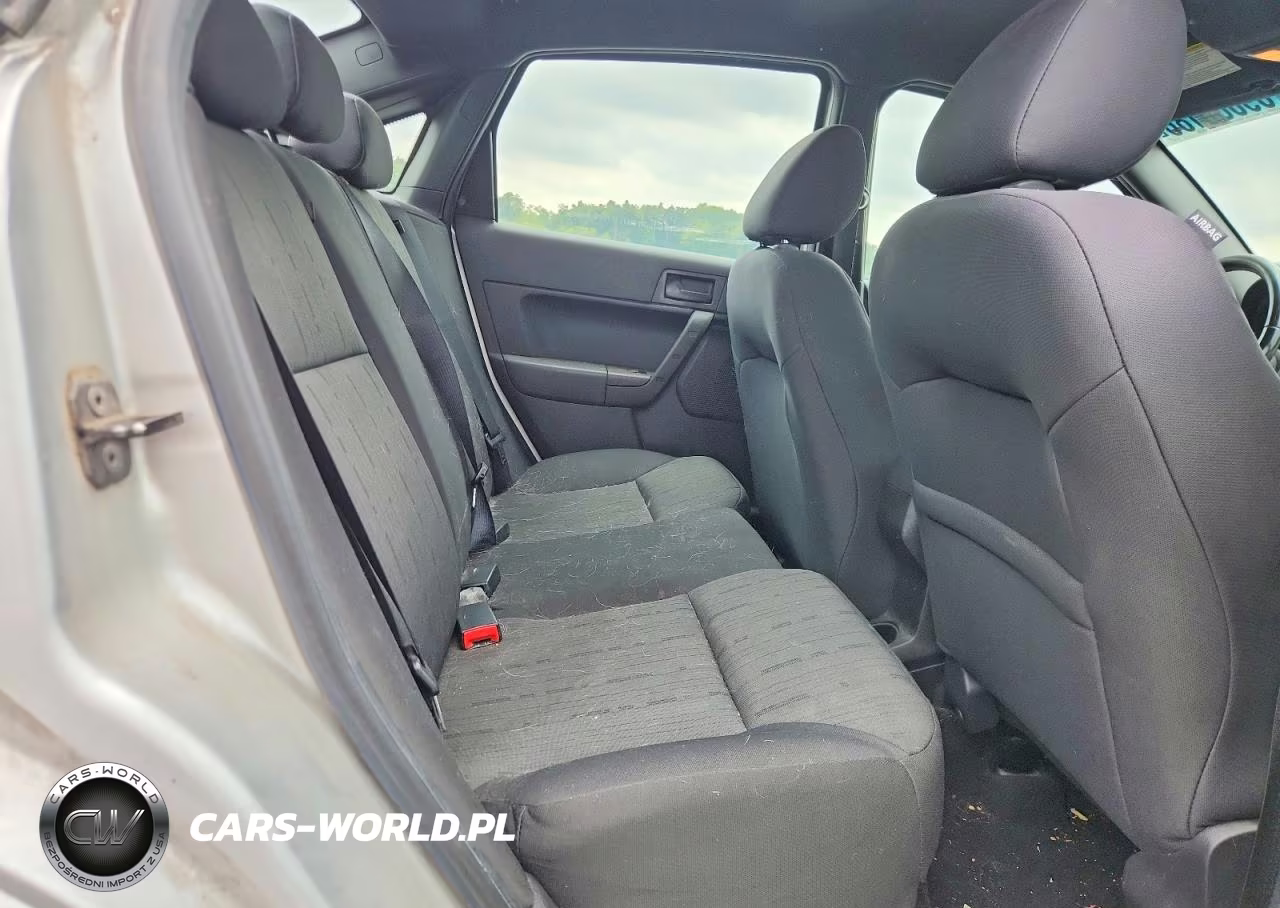 2010 Ford Focus Se VIN:1FAHP3FN3AW294274 - 10