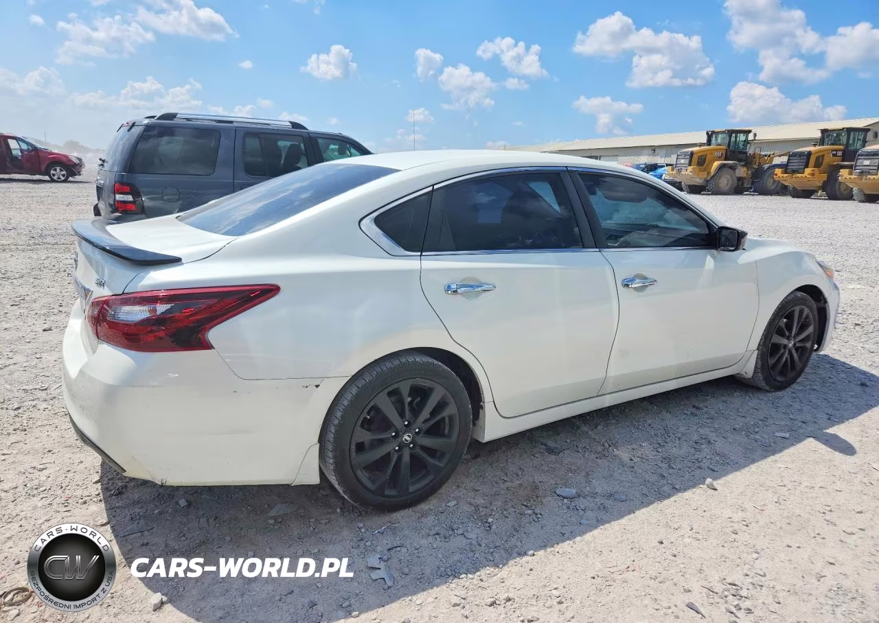 2017 Nissan Altima 2.5 Sr VIN:1N4AL3APXHC246661 - 3
