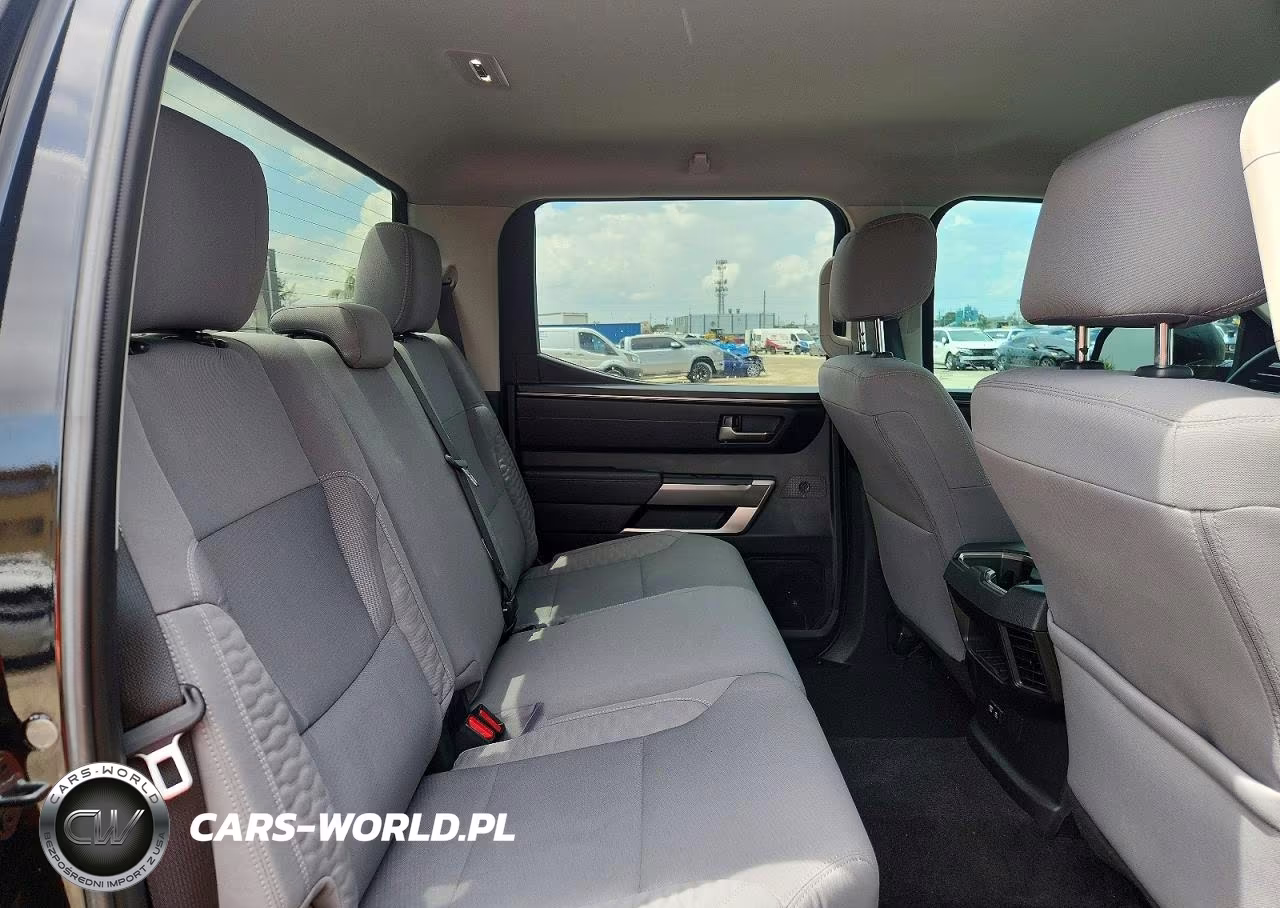 2024 Toyota Tundra Crewmax Sr VIN:5TFLA5DB8RX230392 - 10