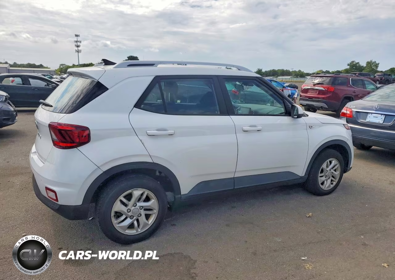 2020 Hyundai Venue Sel VIN:KMHRC8A38LU053589 - 3