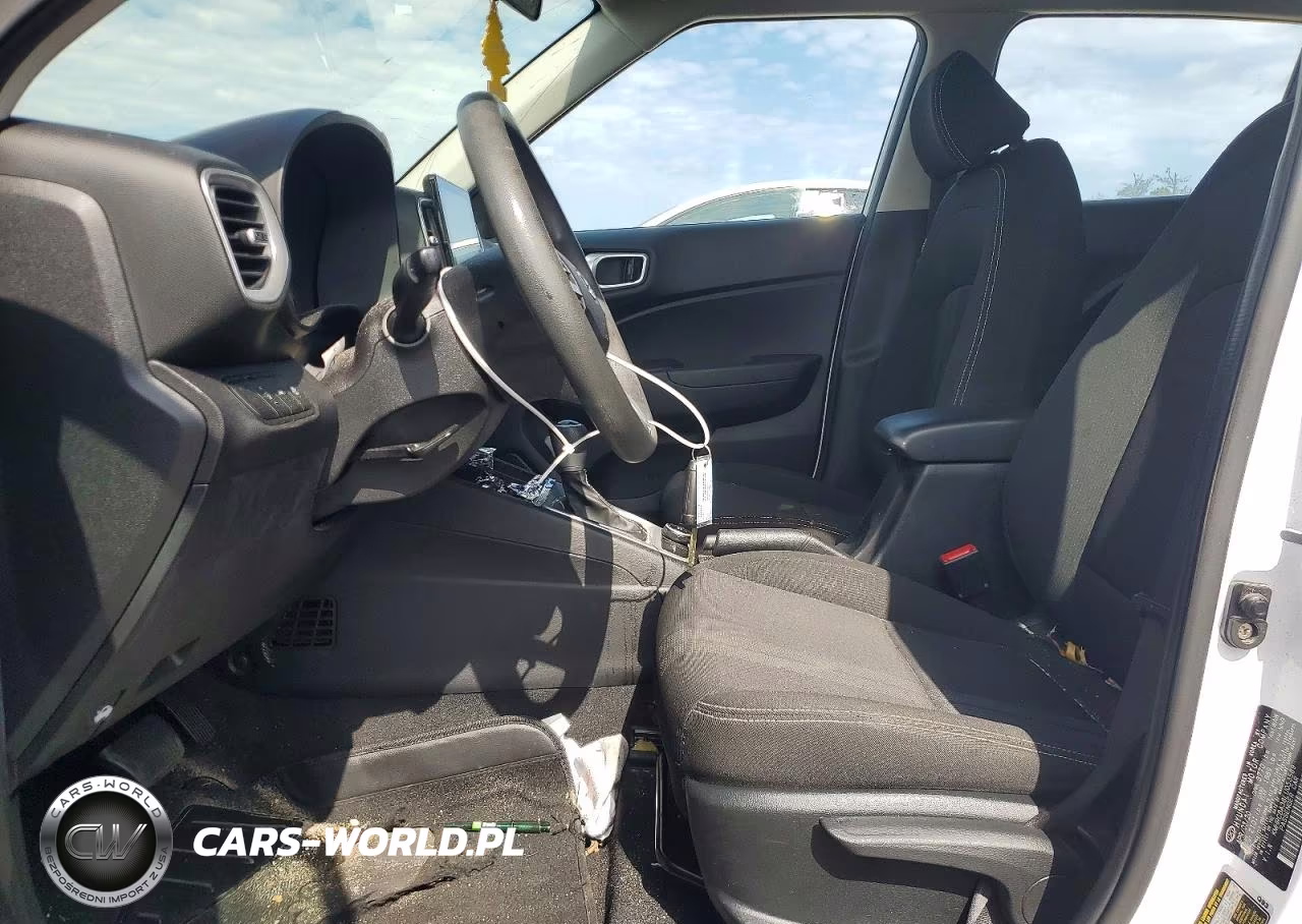 2020 Hyundai Venue Sel VIN:KMHRC8A38LU053589 - 7