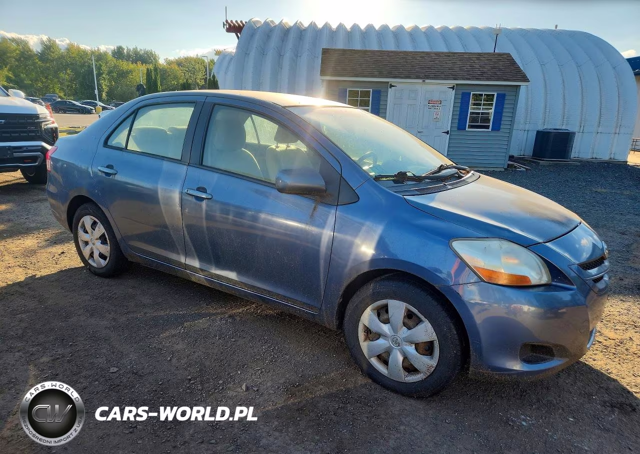 2025 Toyota Yaris Base VIN:JTDBT923971165996 - 4