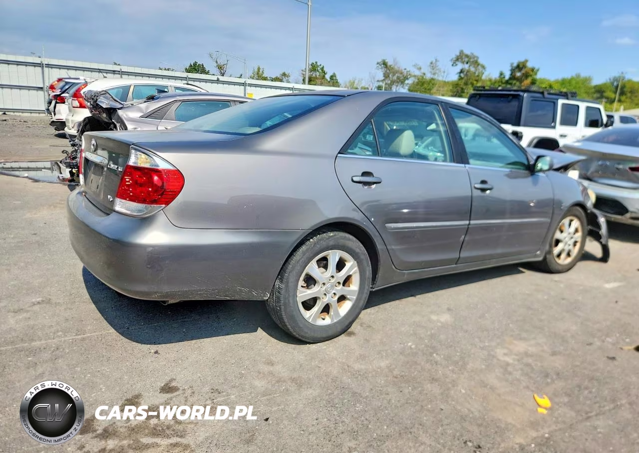 2005 Toyota Camry Xle V6 VIN:4T1BF30K55U591951 - 3