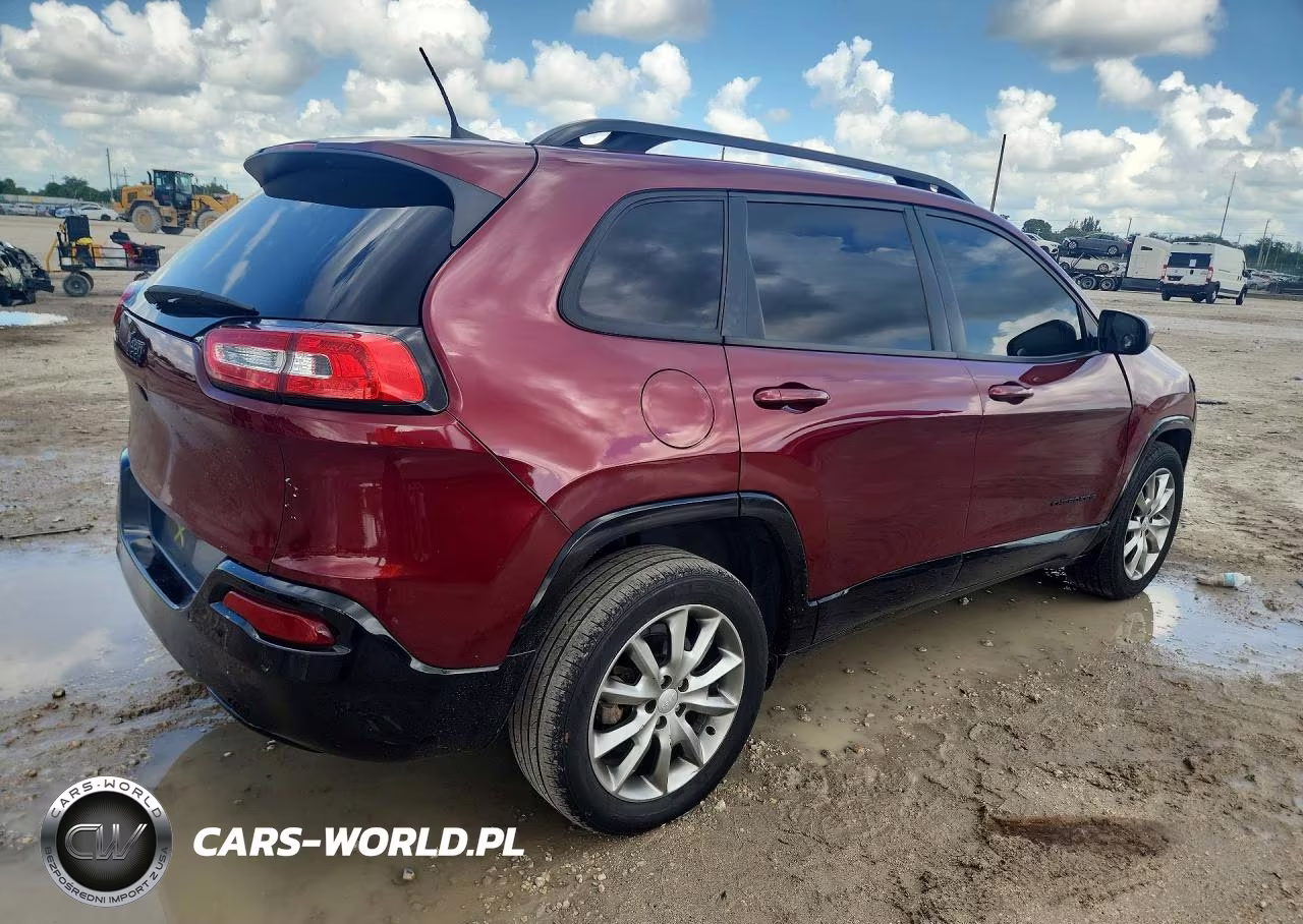 2018 Jeep Cherokee Latitude VIN:1C4PJLCB2JD604394 - 3