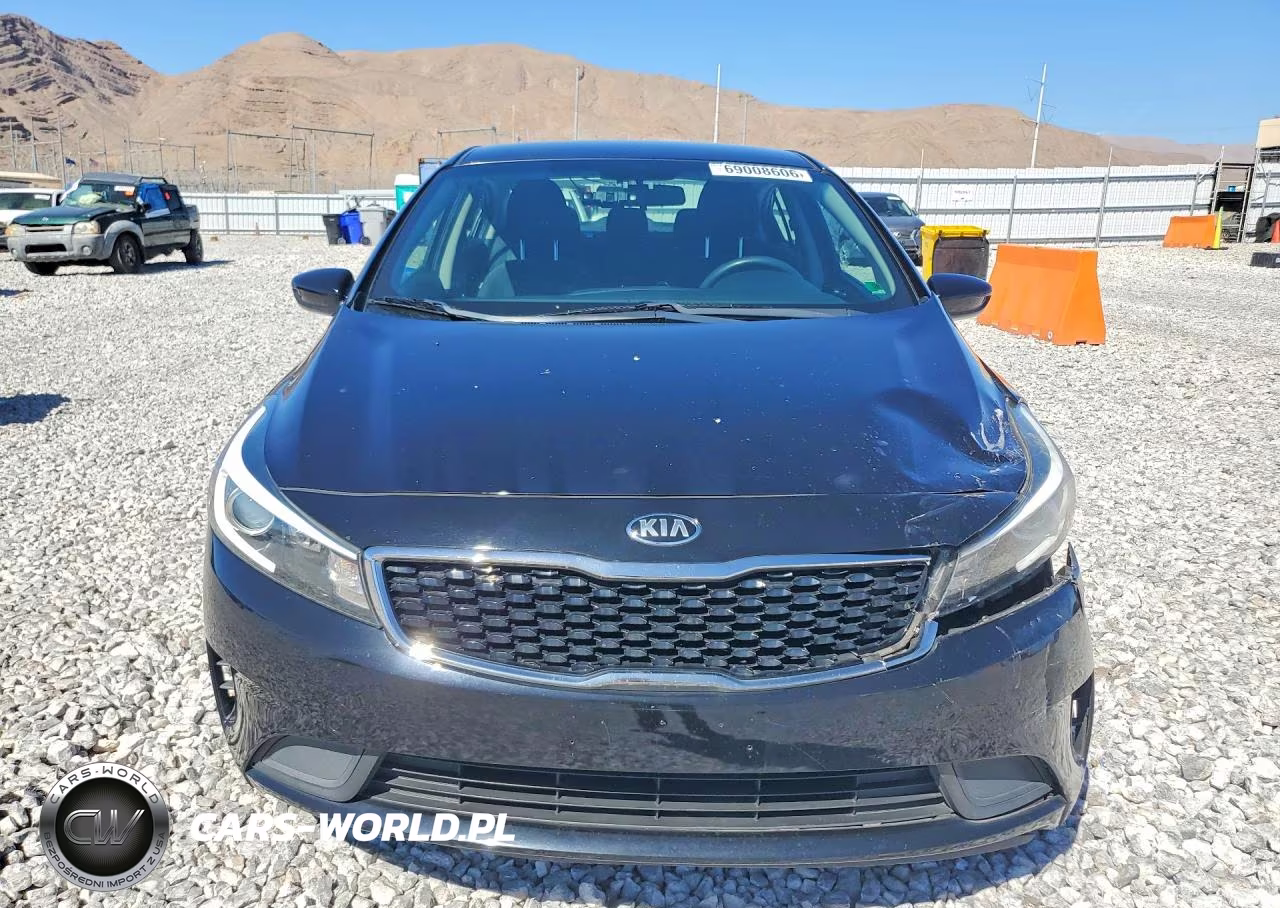 2017 Kia Forte Lx VIN:3KPFL4A7XHE084917 - 5