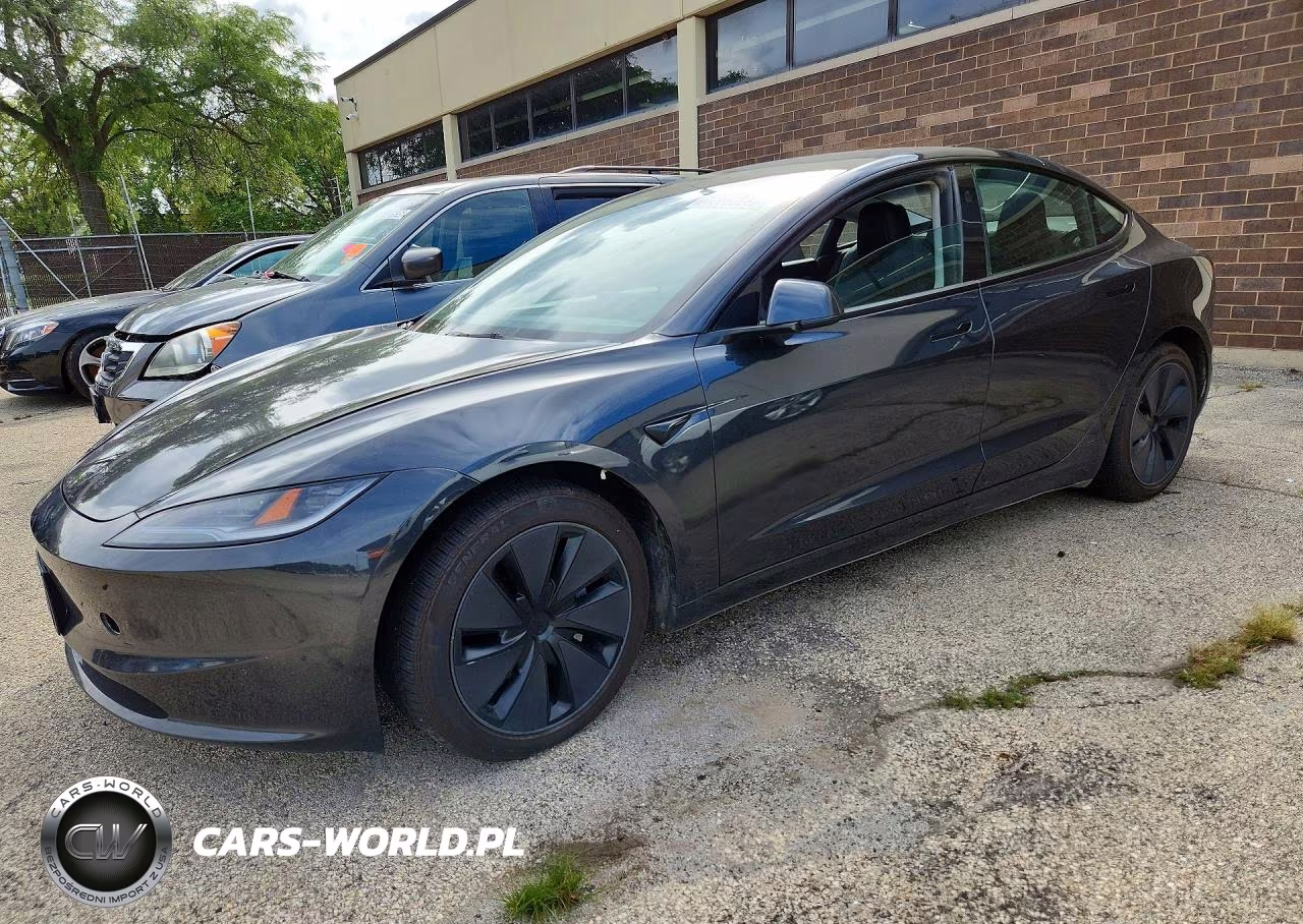 2024 Tesla Model 3 – zdjęcie 1 z 12