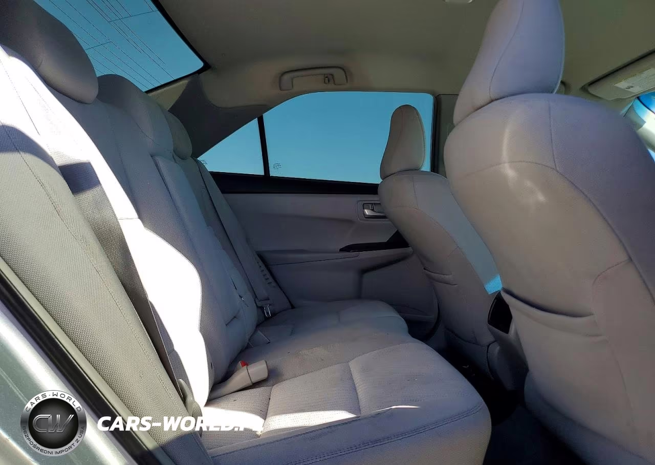 2015 Toyota Camry Hybrid Le VIN:4T1BD1FK4FU163193 - 10
