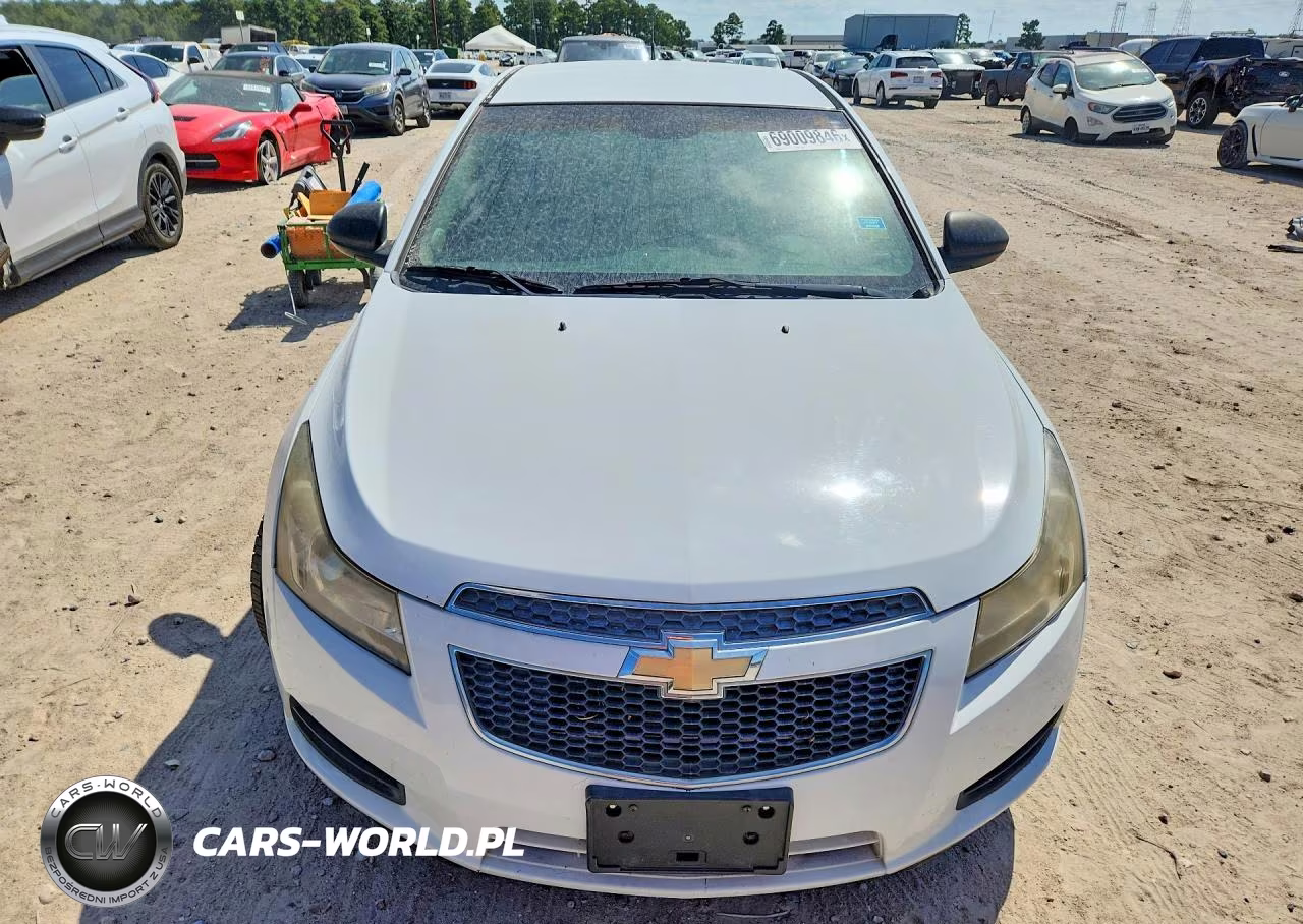 2011 Chevrolet Cruze Ls VIN:1G1PC5SH2B7130094 - 5