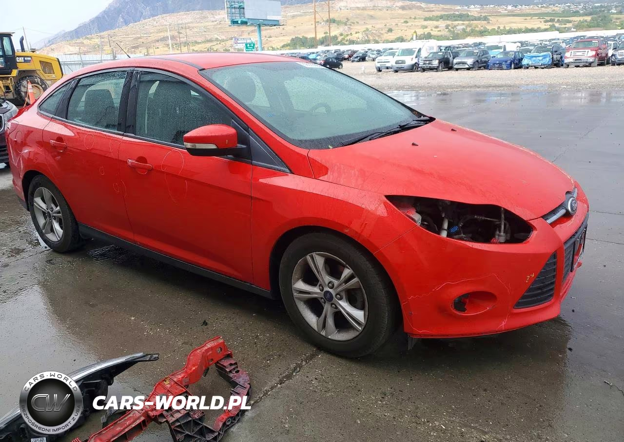 2014 Ford Focus Se VIN:1FADP3F27EL421037 - 4