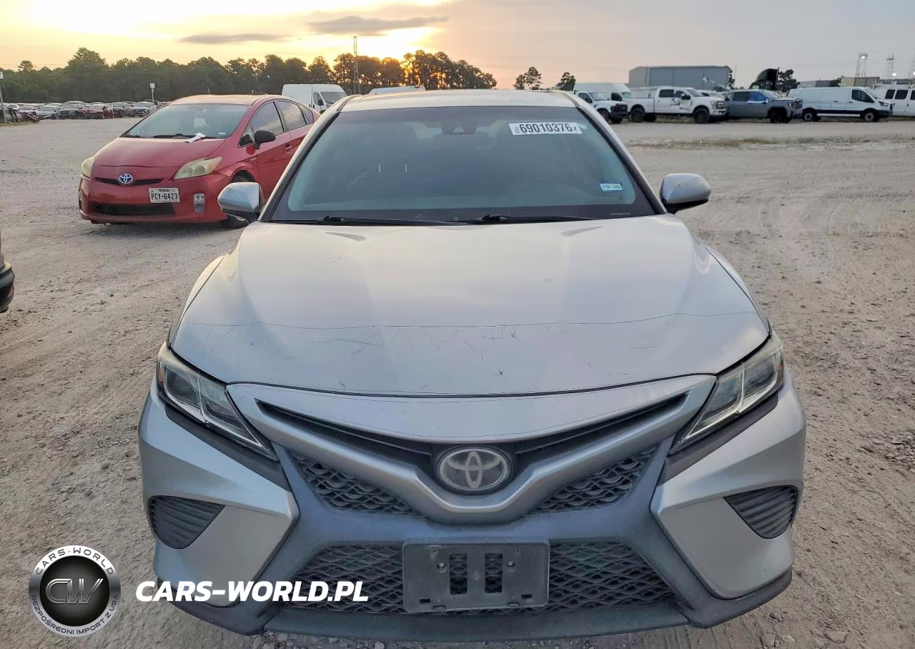 2018 Toyota Camry Se VIN:4T1B11HK2JU563381 - 5